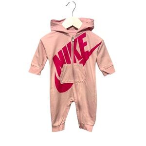 ⭐️ 5/$30 Nike Kids Hooded Zip Sleeper Footies size 6 Months